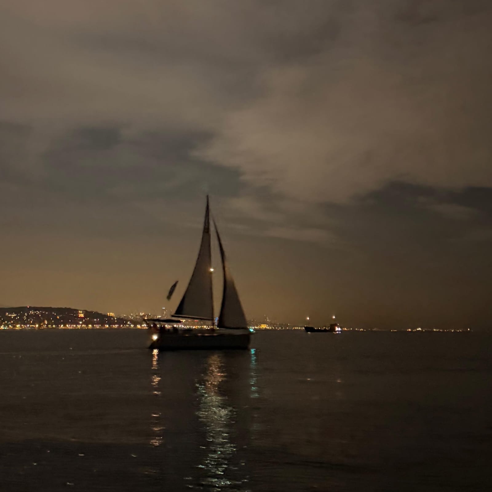 gece seyri https://oneyacht.org/wp-content/uploads/2025/12/gece-seyri.jpeg